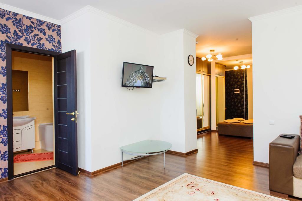 Apartment Lazurniy Astana Exterior foto