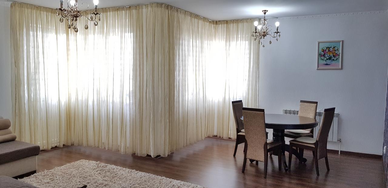 Apartment Lazurniy Astana Exterior foto
